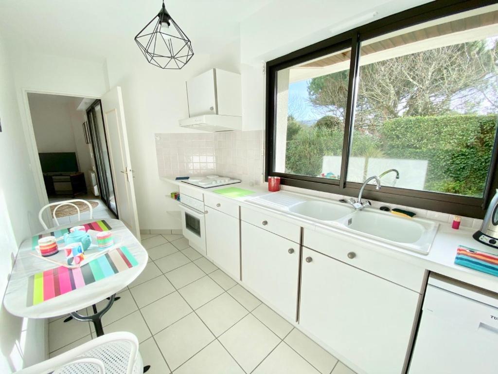 Les Alizes, Proche Marche Central Apartment รัวย็อง ภายนอก รูปภาพ
